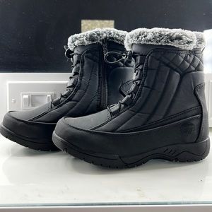 Black & white snow books with faux fur